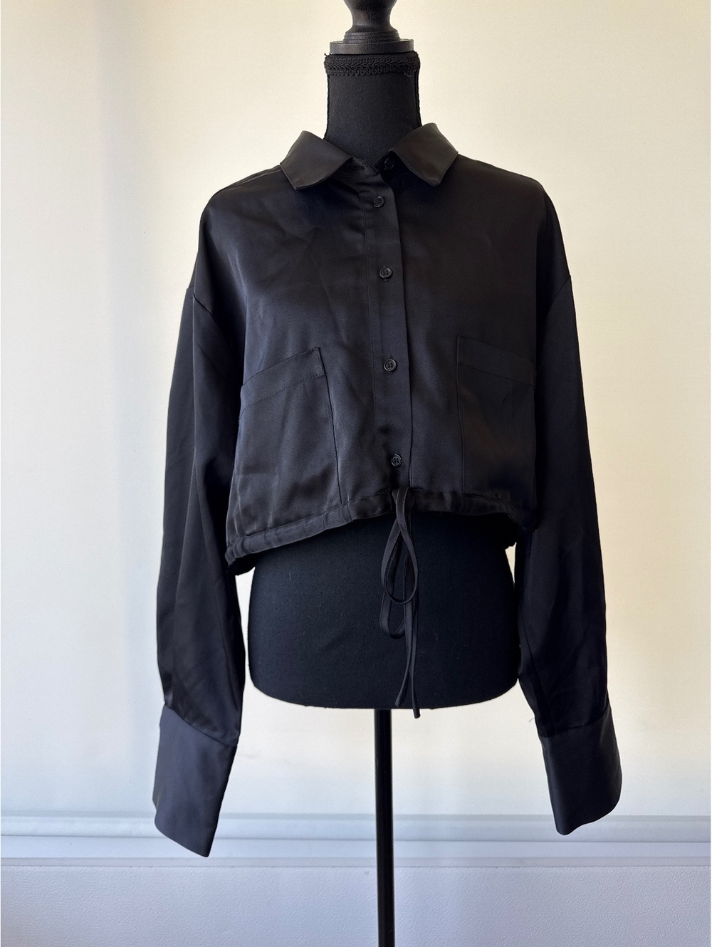 The Noli Shop Black Satin Cropped Button Up Blouse Women’s Large Drawstring